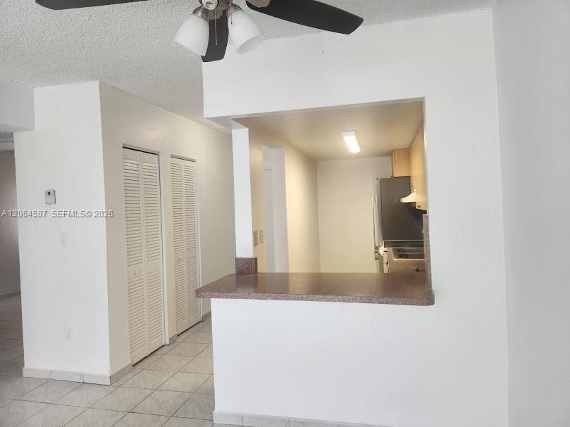 В аренду: $2,200 (2 спален, 2 ванн, 888 Квадратных фут)