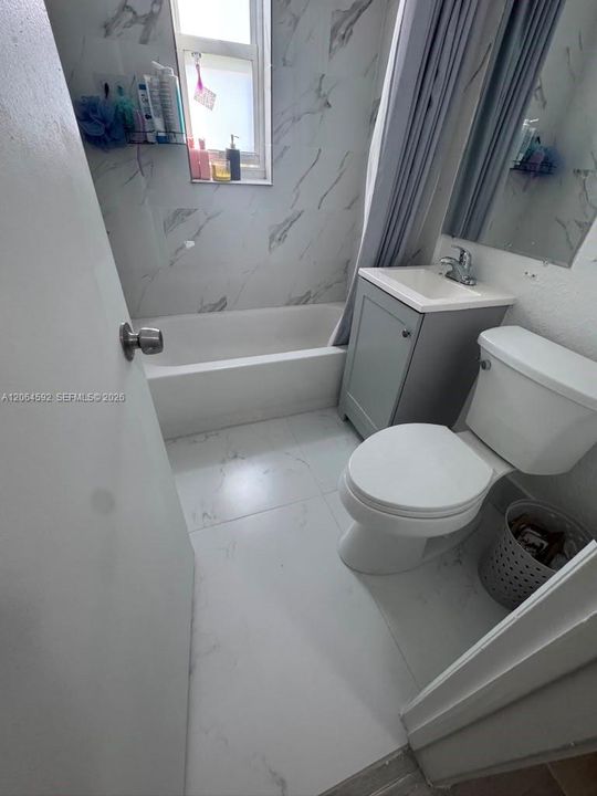 For Sale: $250,000 (3 beds, 2 baths, 1150 Square Feet)