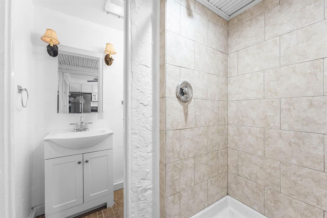 020-232AustralianAvenue-3-PalmBeach-FL-3