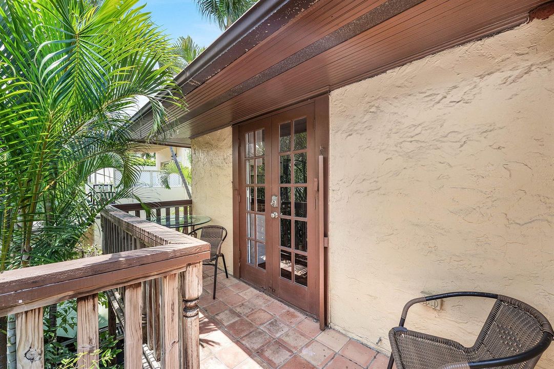 015-232AustralianAvenue-3-PalmBeach-FL-3