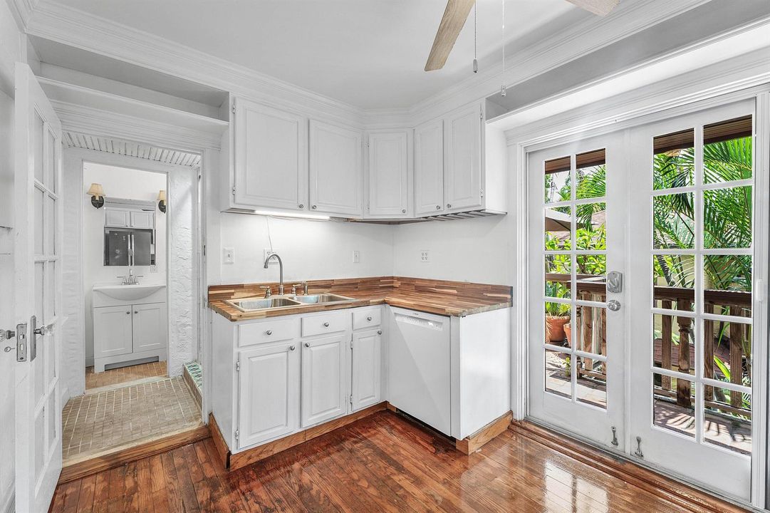 016-232AustralianAvenue-3-PalmBeach-FL-3