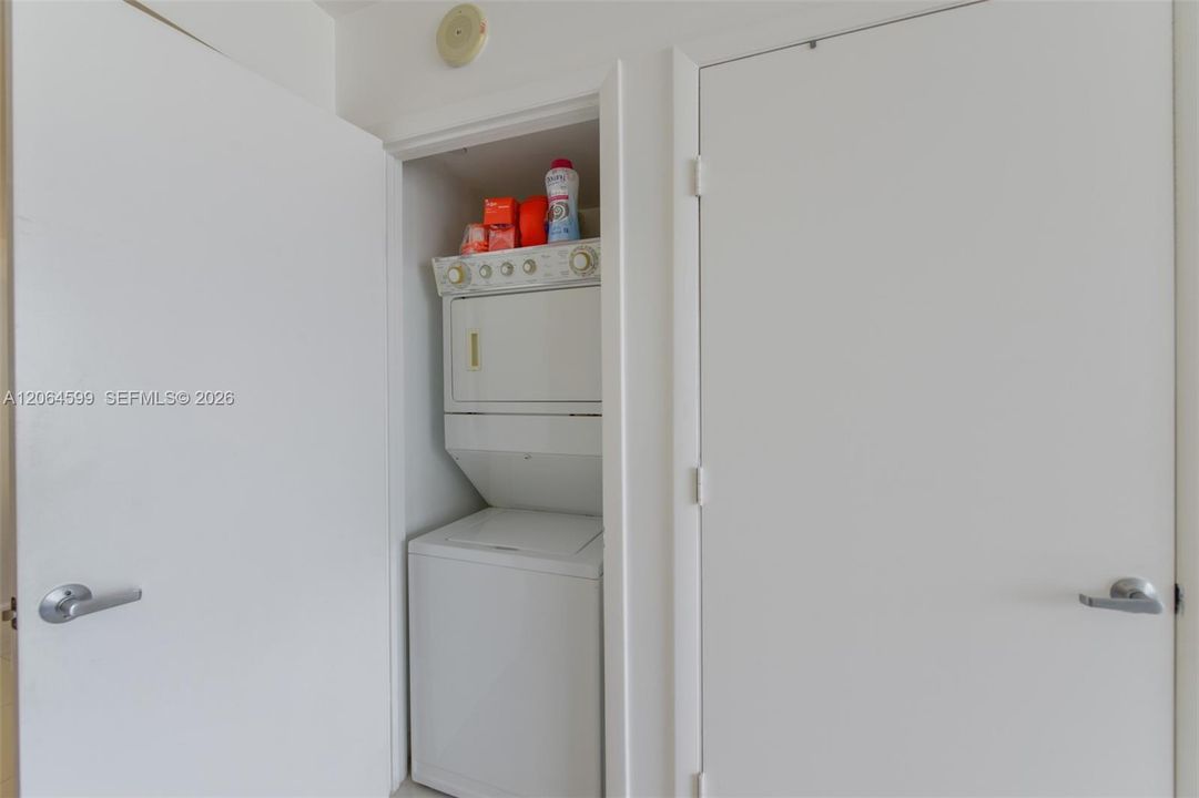 На продажу: $419,000 (1 спален, 1 ванн, 845 Квадратных фут)