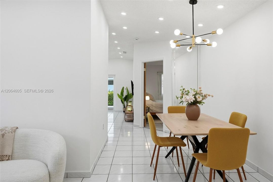En Venta: $589,000 (4 camas, 2 baños, 1480 Pies cuadrados)