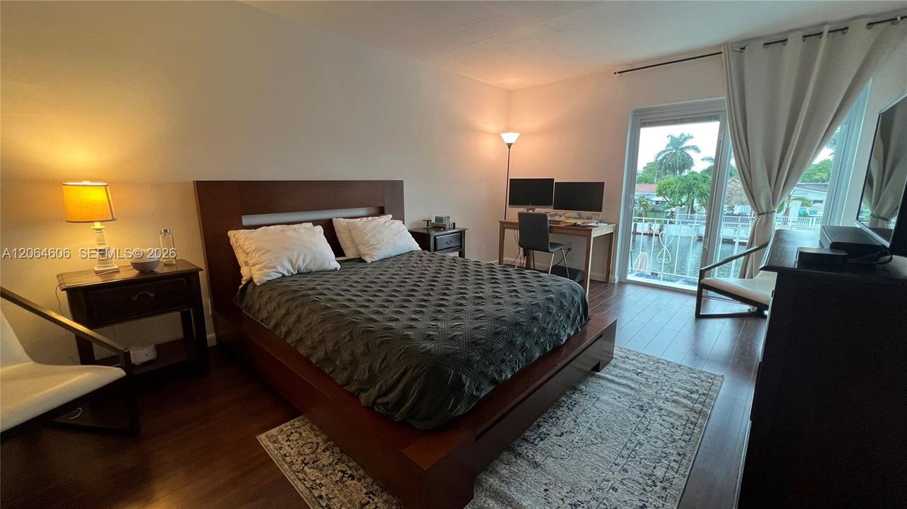 For Sale: $999,900 (2 beds, 2 baths, 1444 Square Feet)