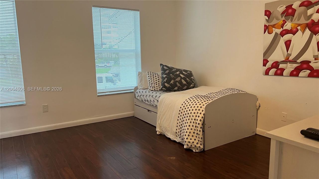 For Sale: $999,900 (2 beds, 2 baths, 1444 Square Feet)