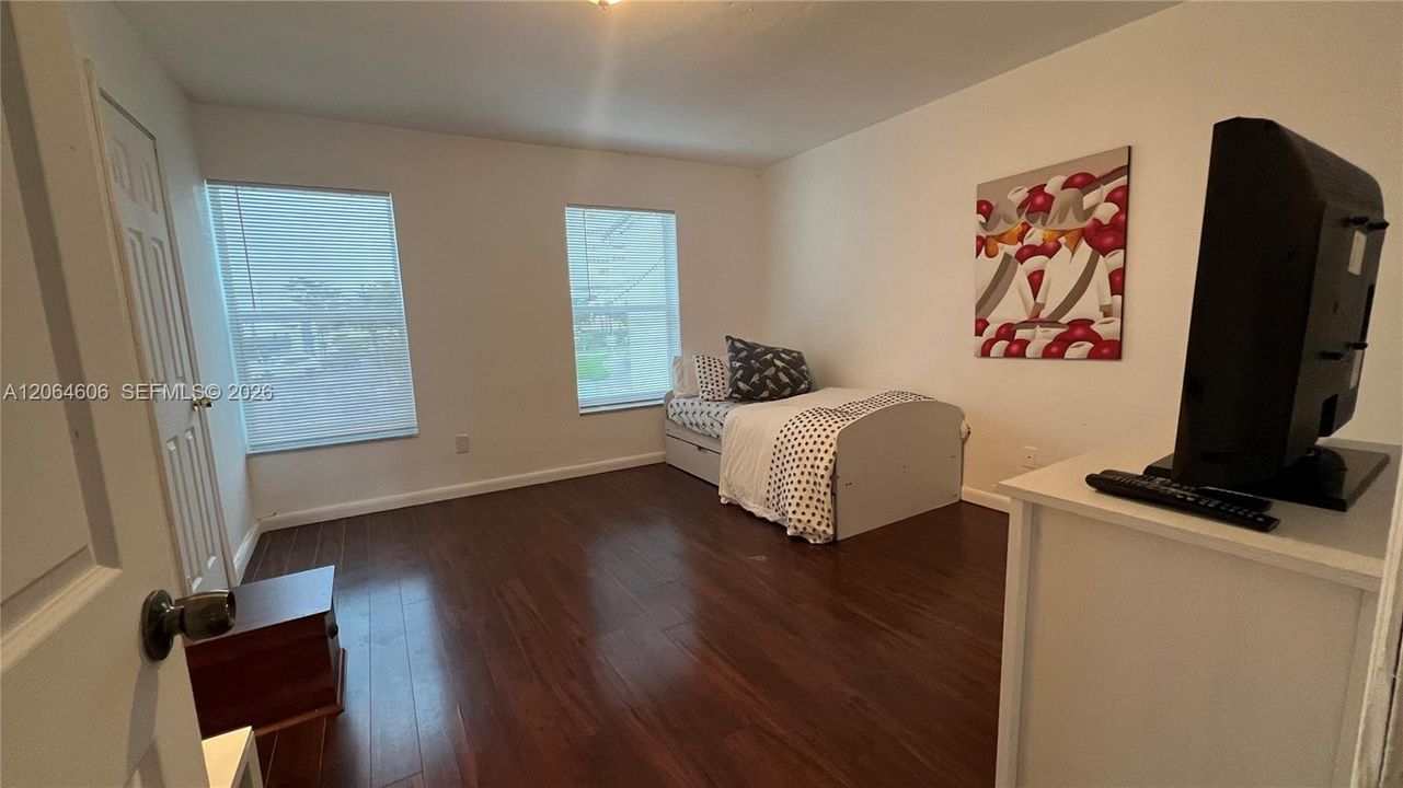 For Sale: $999,900 (2 beds, 2 baths, 1444 Square Feet)