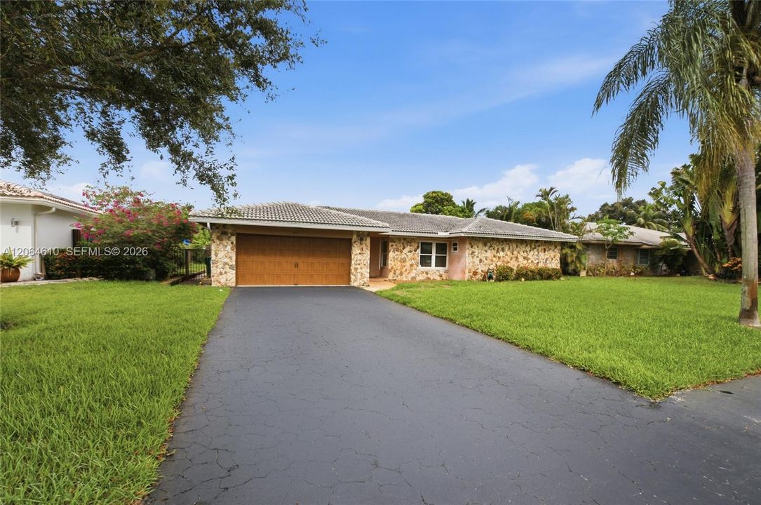 For Rent: $5,300 (4 beds, 2 baths, 2230 Square Feet)