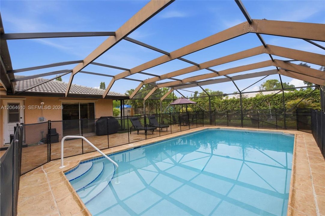 For Rent: $5,300 (4 beds, 2 baths, 2230 Square Feet)