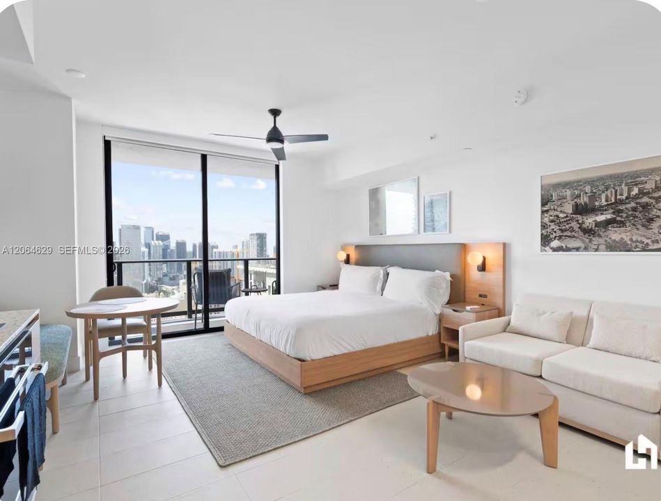 For Sale: $429,000 (0 beds, 1 baths, 374 Square Feet)