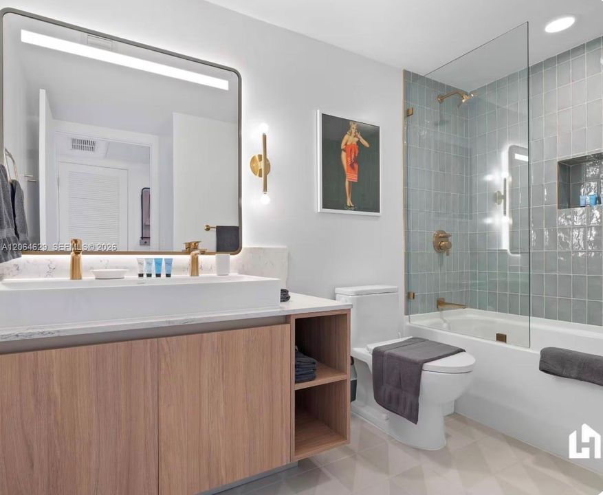 For Sale: $429,000 (0 beds, 1 baths, 374 Square Feet)