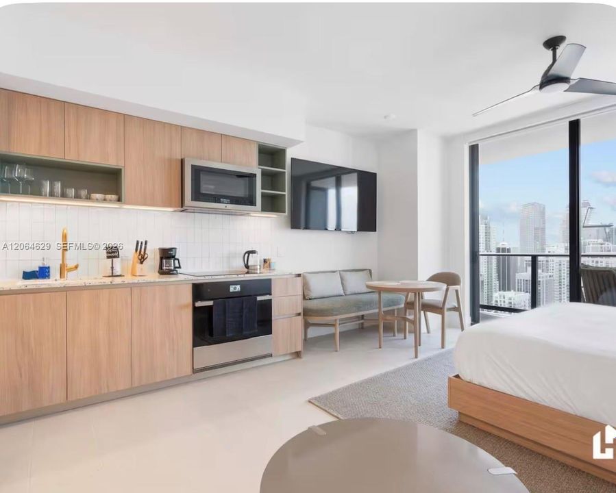 For Sale: $429,000 (0 beds, 1 baths, 374 Square Feet)