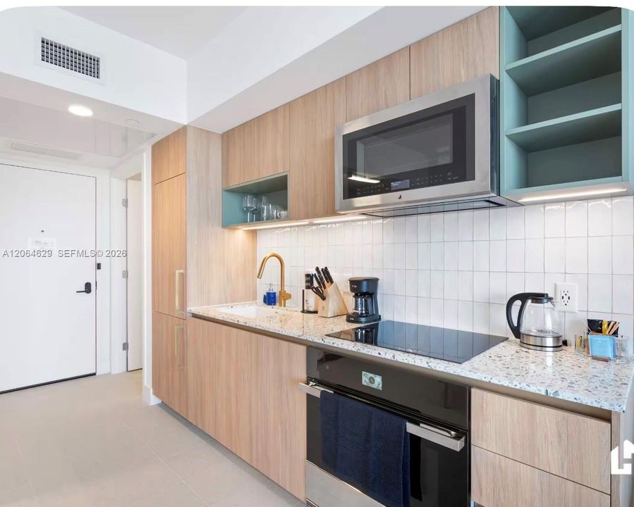 For Sale: $429,000 (0 beds, 1 baths, 374 Square Feet)