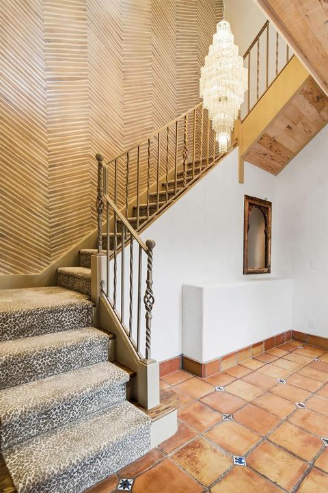 245 Brazilian Foyer