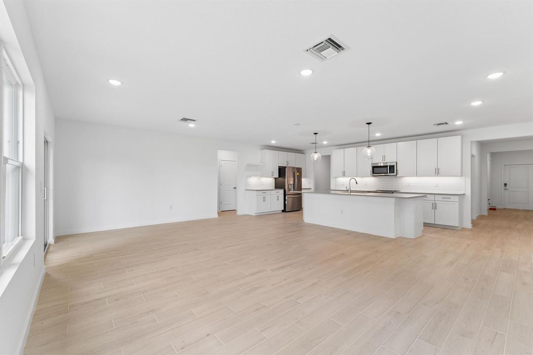 Kitchen, Dining Area & Great Room