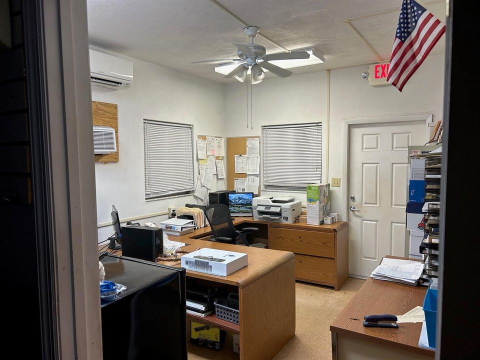 Islamorada Commercial Live-Work Compound