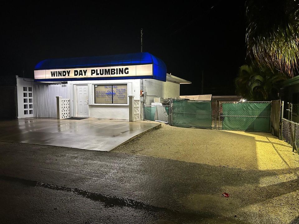 Islamorada Commercial Live-Work Compound