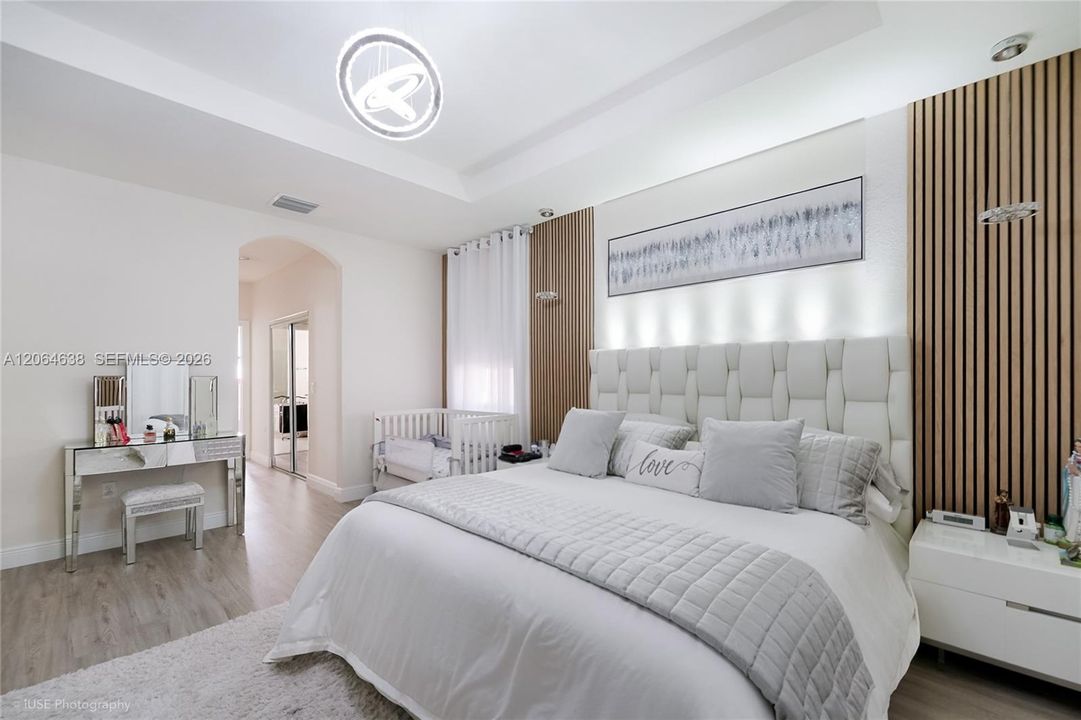 For Sale: $1,026,000 (4 beds, 3 baths, 2548 Square Feet)