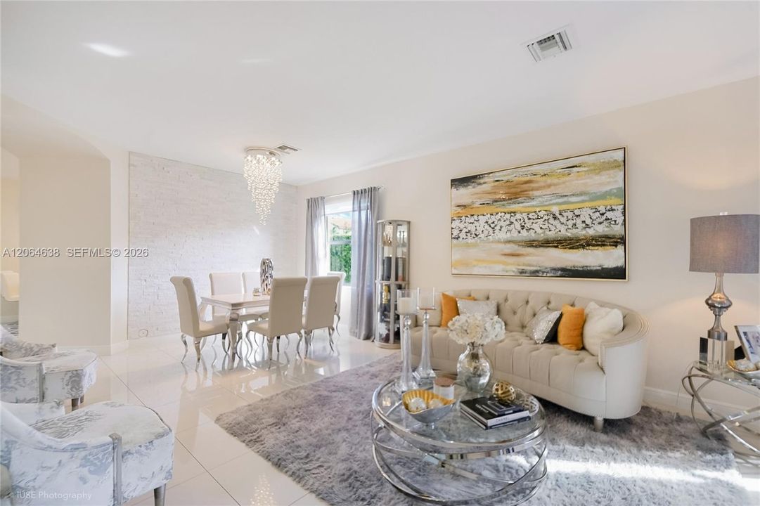For Sale: $1,026,000 (4 beds, 3 baths, 2548 Square Feet)