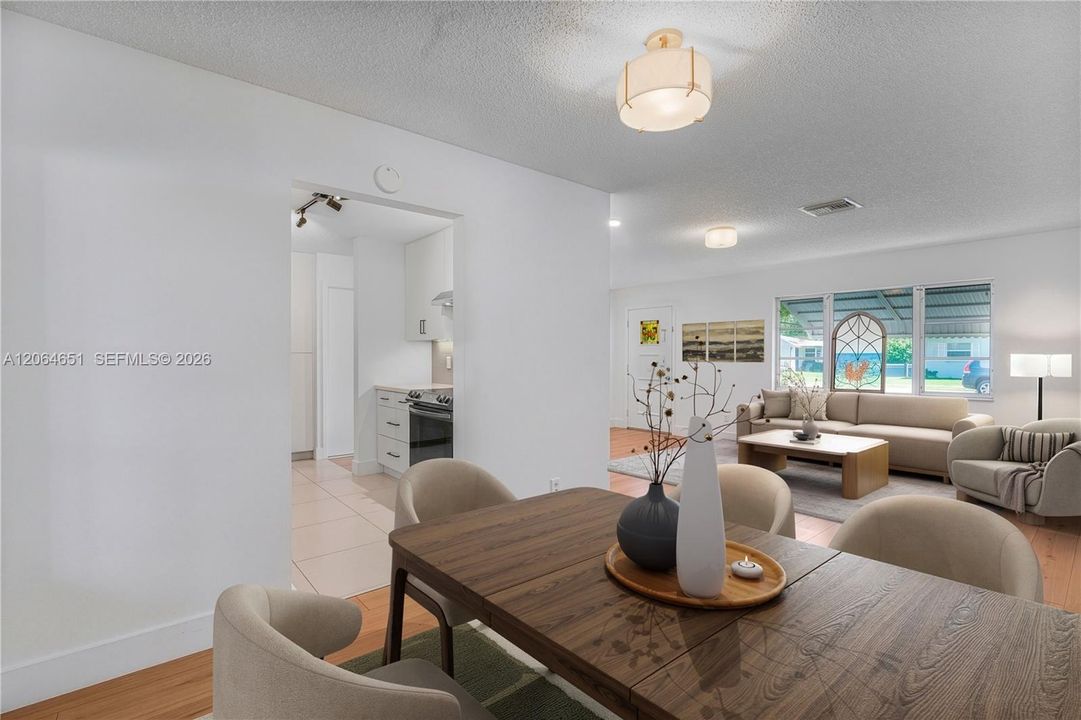 For Sale: $398,900 (2 beds, 2 baths, 1555 Square Feet)