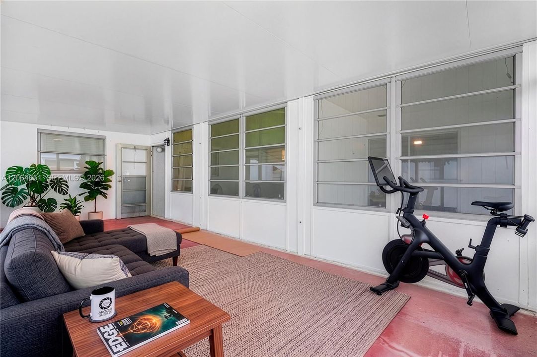 For Sale: $398,900 (2 beds, 2 baths, 1555 Square Feet)