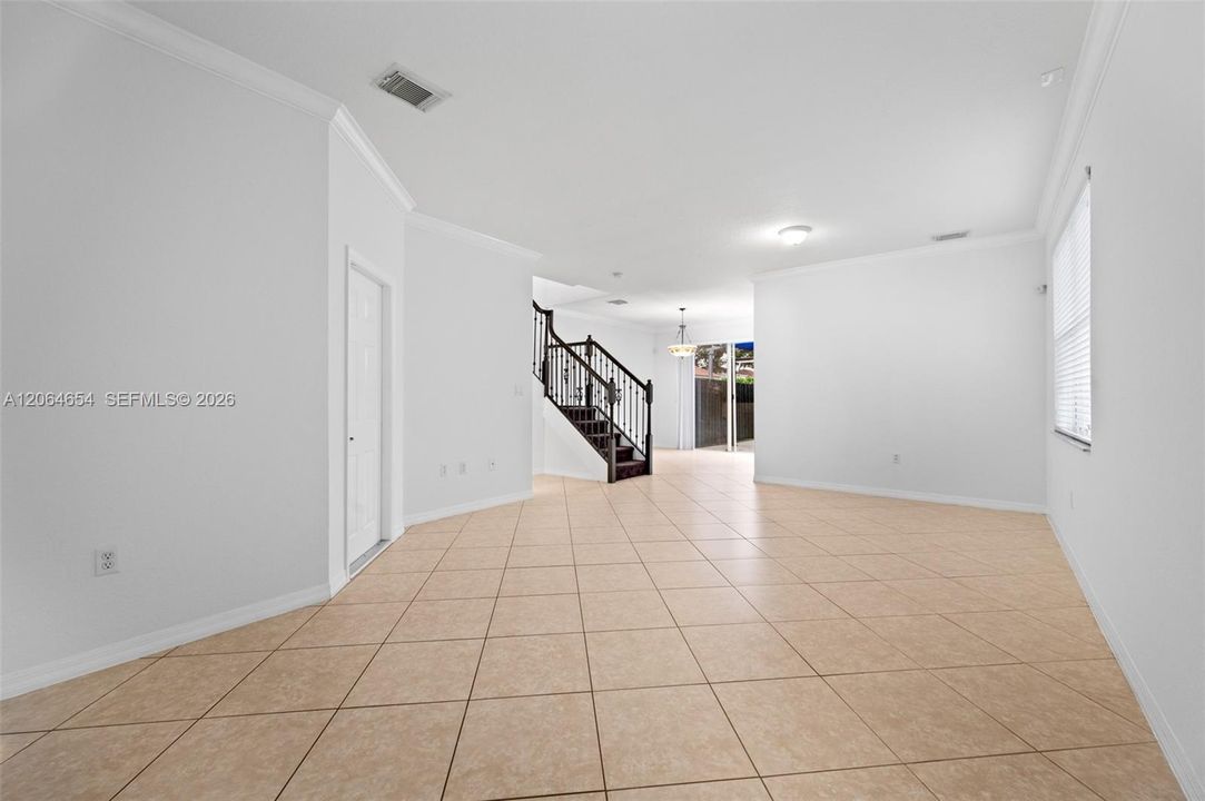 Bright, Spacious, and Sunny Living Area