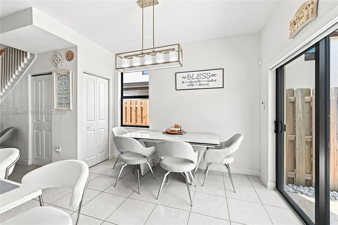 For Rent: $3,000 (3 beds, 3 baths, 1328 Square Feet)