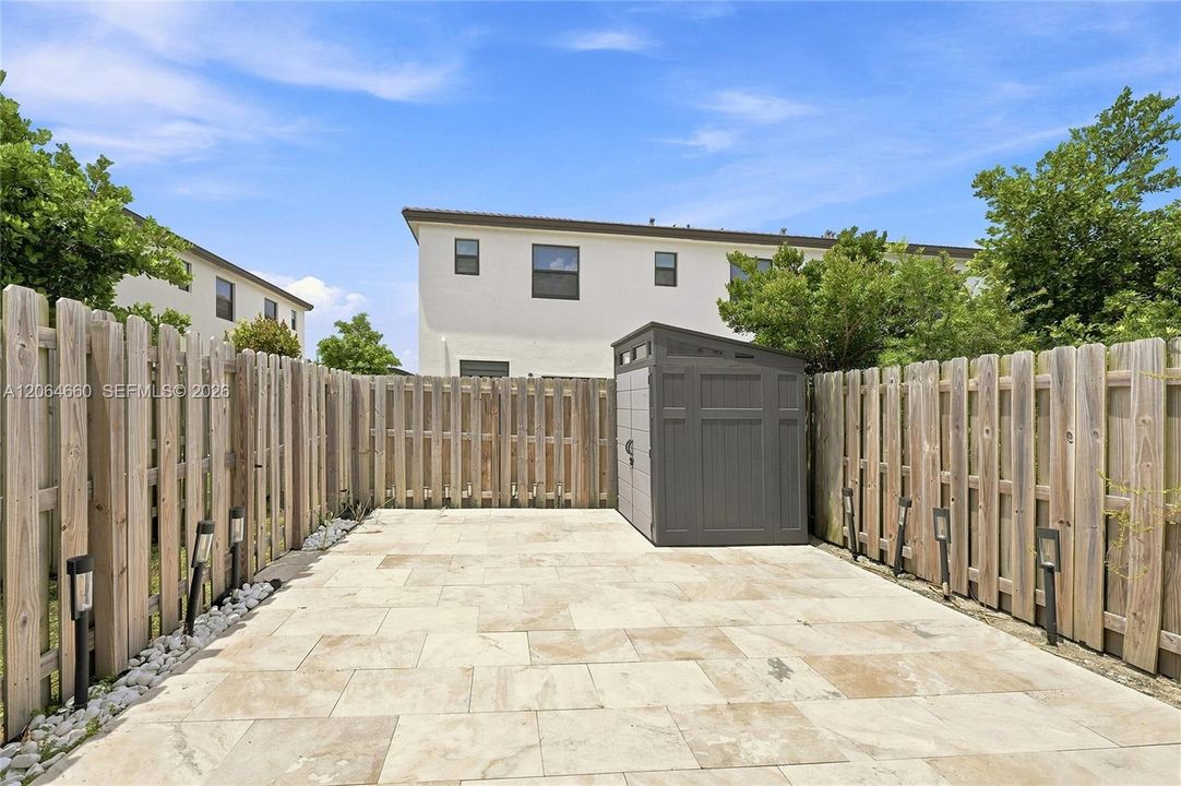 For Rent: $3,000 (3 beds, 3 baths, 1328 Square Feet)