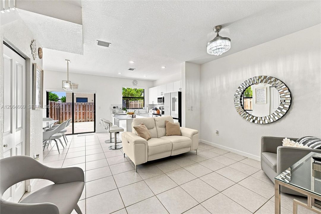 For Rent: $3,000 (3 beds, 3 baths, 1328 Square Feet)