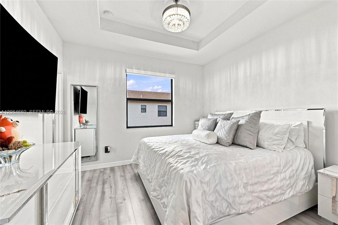For Rent: $3,000 (3 beds, 3 baths, 1328 Square Feet)