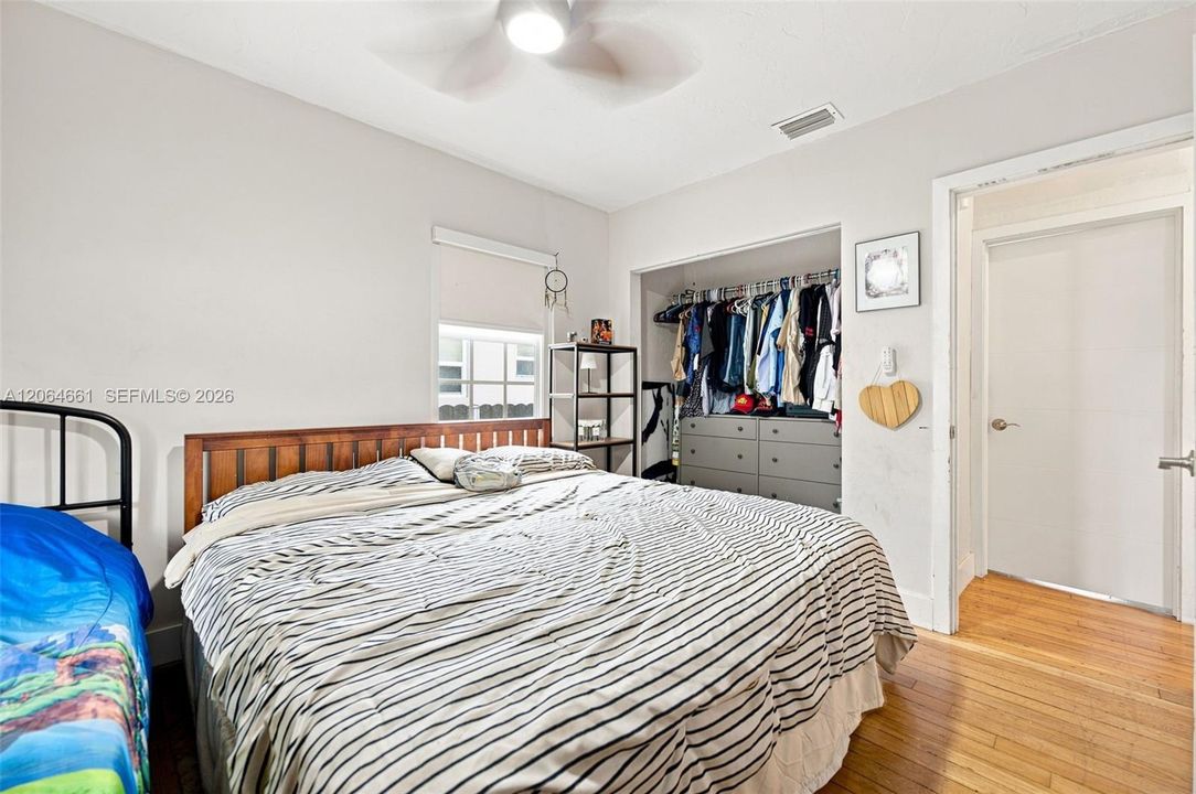 For Sale: $749,900 (3 beds, 1 baths, 1417 Square Feet)