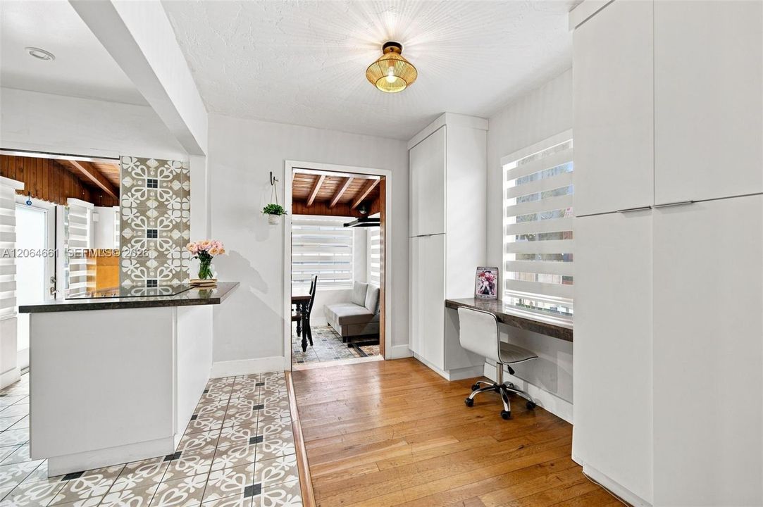 For Sale: $749,900 (3 beds, 1 baths, 1417 Square Feet)