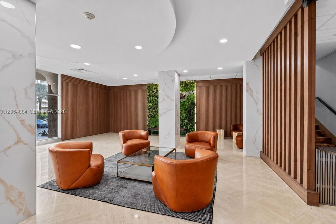 Active With Contract: $1,700 (0 beds, 1 baths, 595 Square Feet)