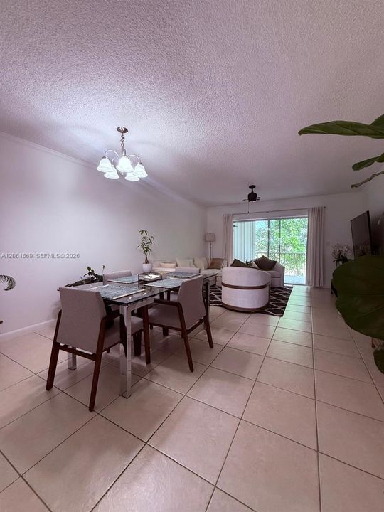 For Sale: $125,000 (2 beds, 2 baths, 930 Square Feet)