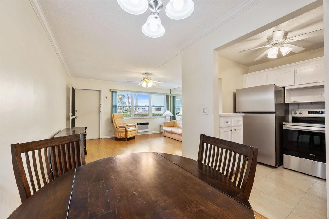 Dining/Kitchen