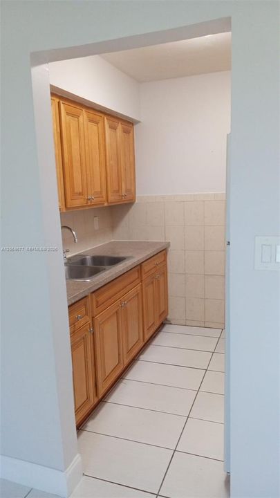 В аренду: $1,280 (1 спален, 1 ванн, 6377 Квадратных фут)