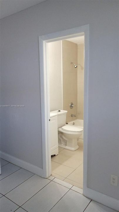 В аренду: $1,280 (1 спален, 1 ванн, 6377 Квадратных фут)