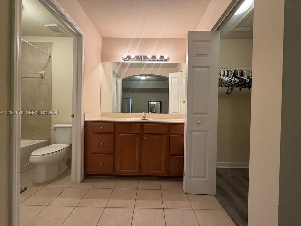 En Renta: $2,500 (3 camas, 2 baños, 1515 Pies cuadrados)