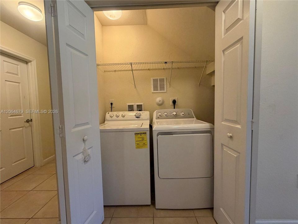 En Renta: $2,500 (3 camas, 2 baños, 1515 Pies cuadrados)