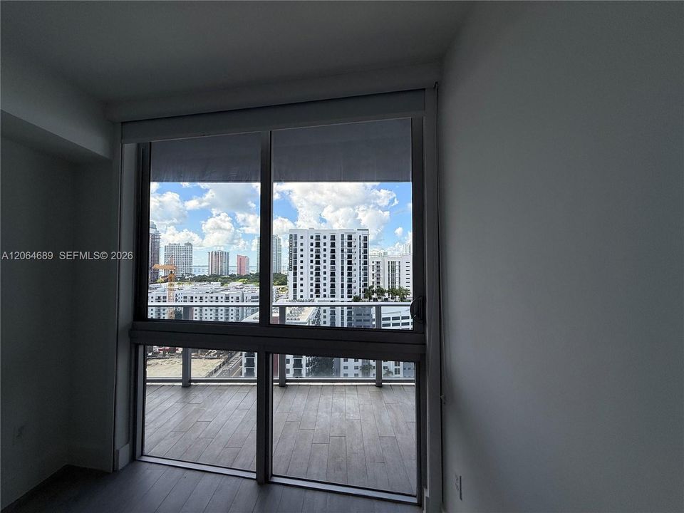 For Rent: $3,595 (2 beds, 2 baths, 933 Square Feet)