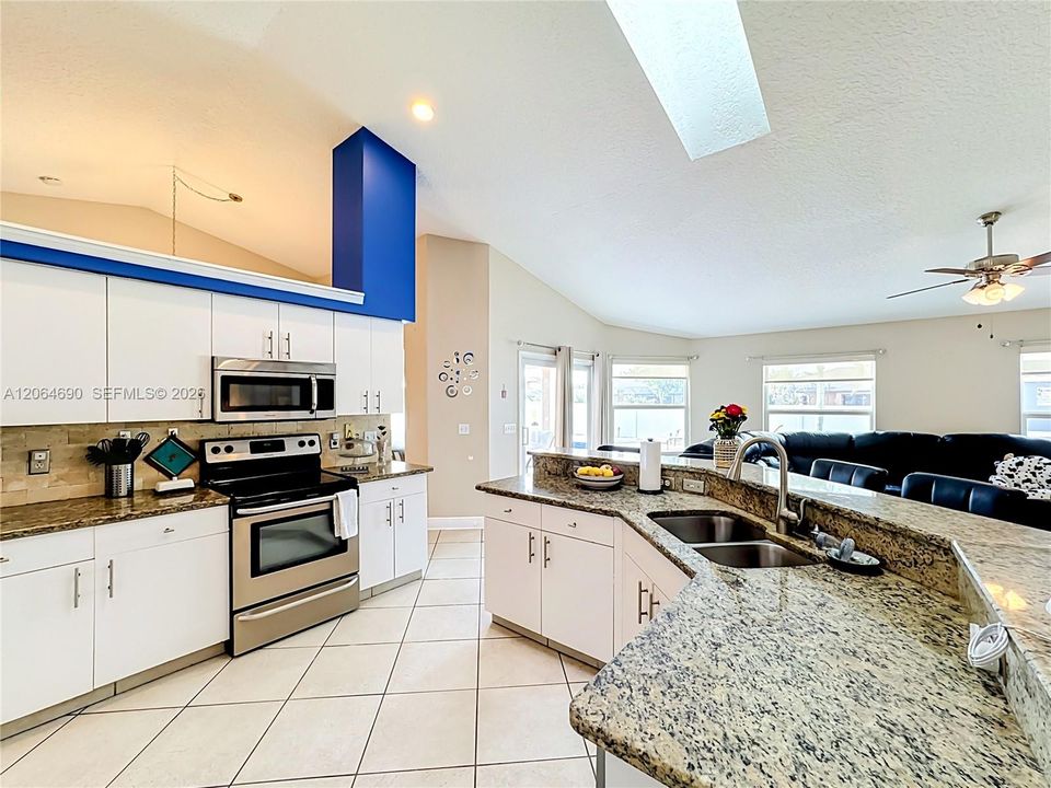 For Sale: $520,000 (3 beds, 2 baths, 1968 Square Feet)