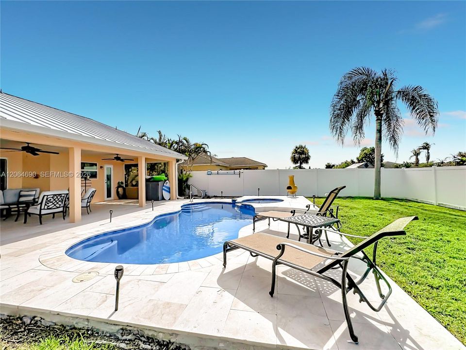 For Sale: $520,000 (3 beds, 2 baths, 1968 Square Feet)