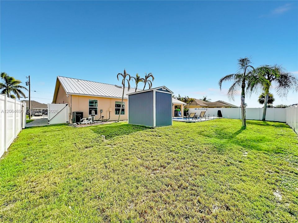 For Sale: $520,000 (3 beds, 2 baths, 1968 Square Feet)