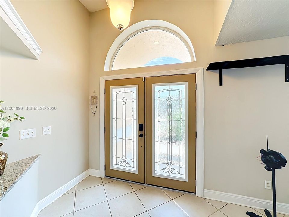 For Sale: $520,000 (3 beds, 2 baths, 1968 Square Feet)