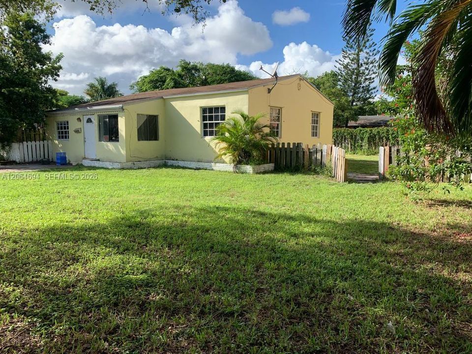 For Rent: $1,200 (0 beds, 1 baths, 3788 Square Feet)