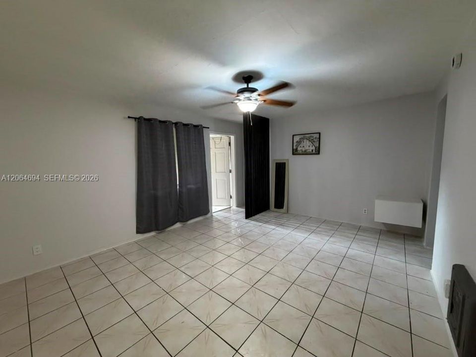 For Rent: $1,200 (0 beds, 1 baths, 3788 Square Feet)