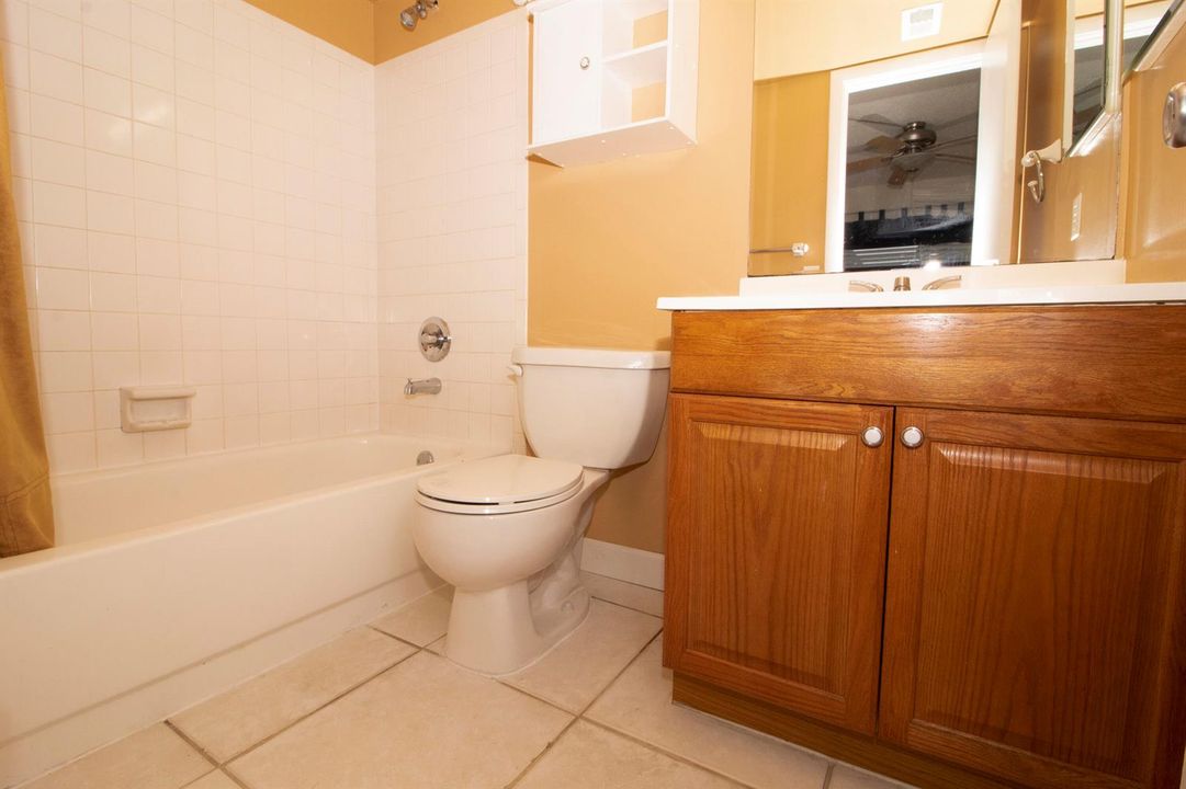 13_Bathroom