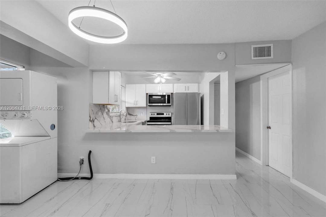Activo con contrato: $129,000 (2 camas, 1 baños, 920 Pies cuadrados)