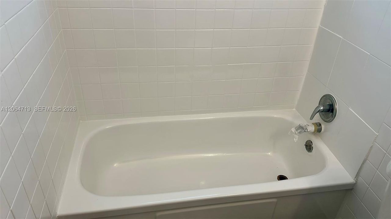 For Rent: $1,500 (1 beds, 1 baths, 551 Square Feet)