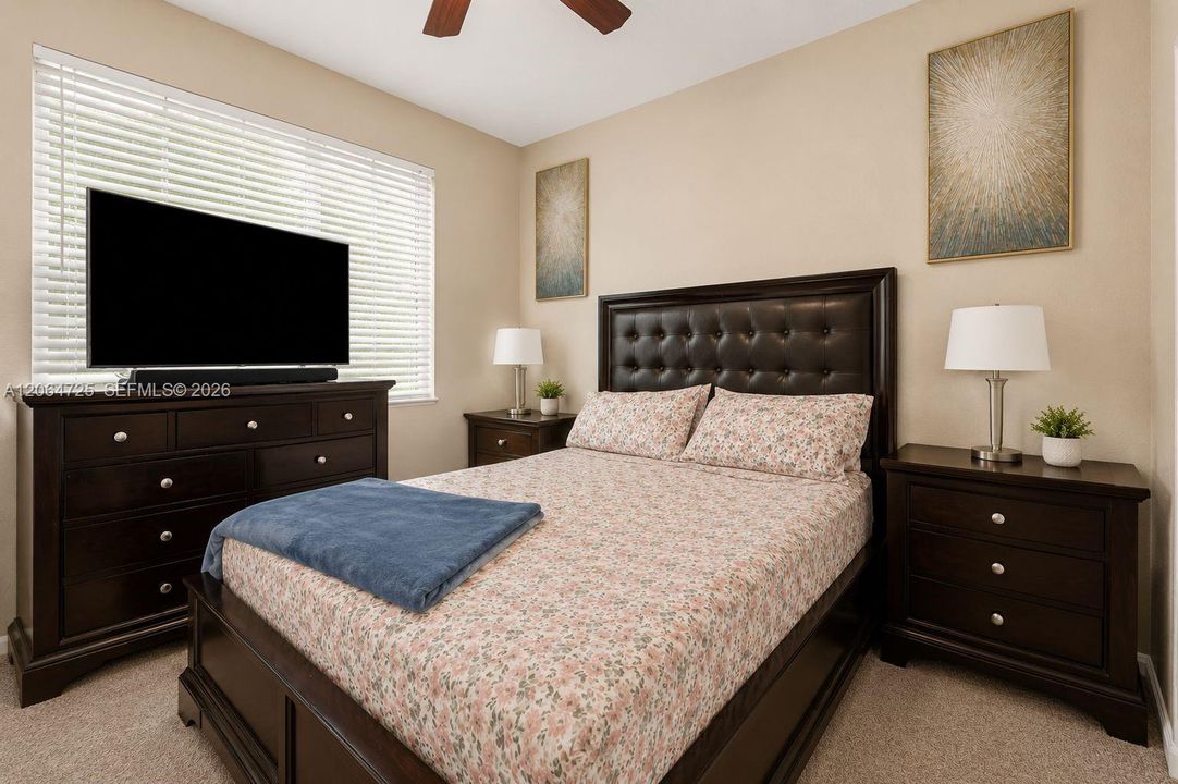 For Sale: $195,000 (3 beds, 2 baths, 1049 Square Feet)