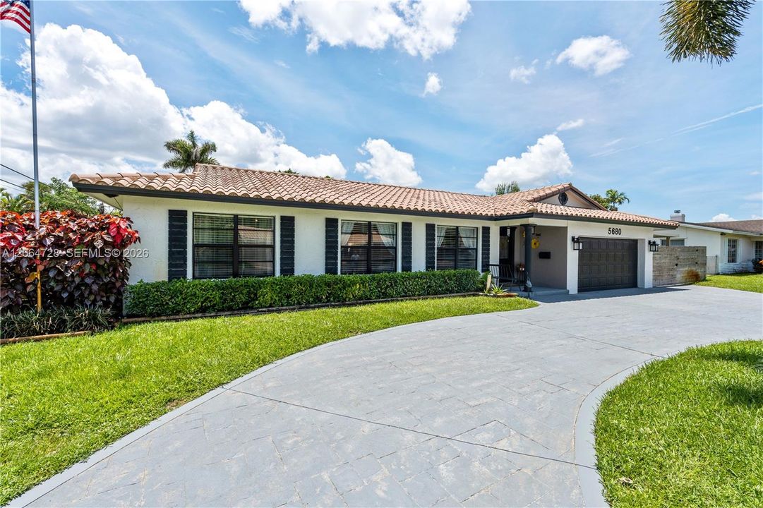 Active With Contract: $799,000 (4 beds, 2 baths, 2098 Square Feet)